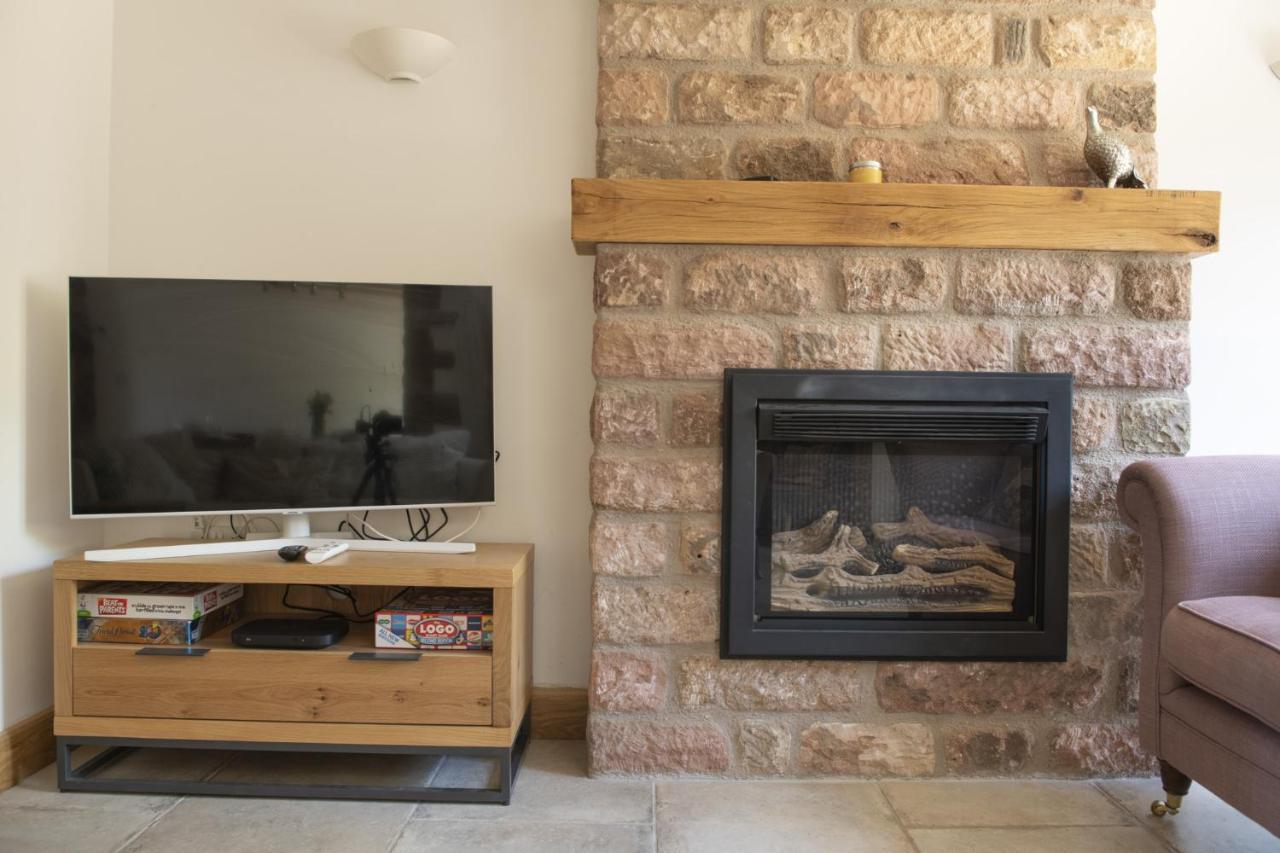 Luxurious Barn Conversion Oakamoor Bagian luar foto
